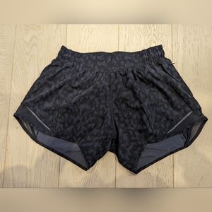 Lululemon Hotty Hot Short II - Long 4"